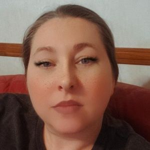 Meet your Posher, Stephany